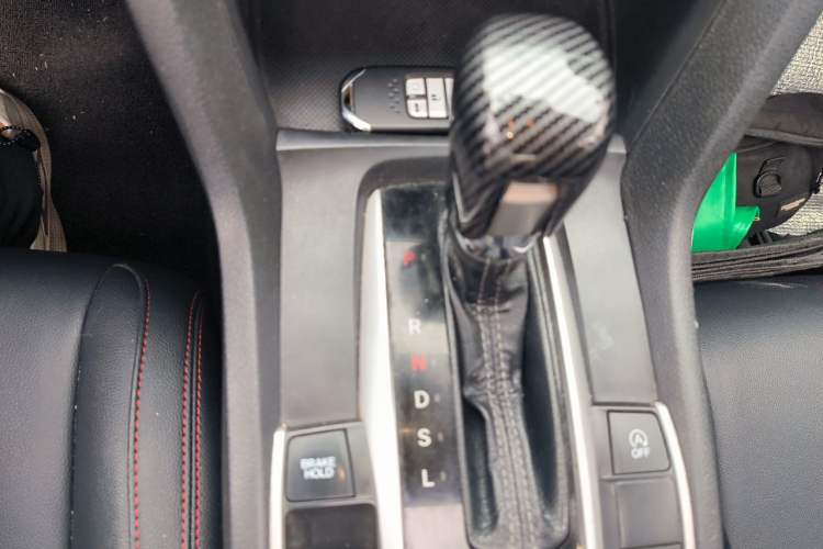 Used Honda Civic 2016 220TURBO CVT Luxury Edition Gear Lever