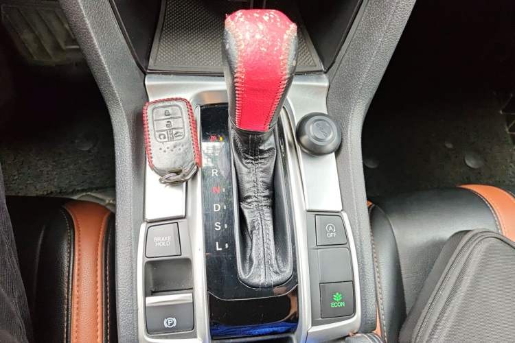 Used Honda Civic 2016 220TURBO CVT Luxury Edition Gear Lever