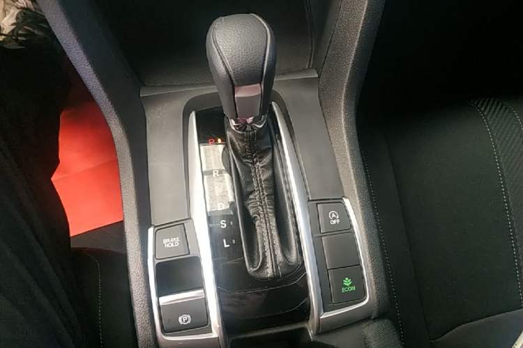 Used Honda Civic 2016 220TURBO CVT Luxury Edition Gear Lever