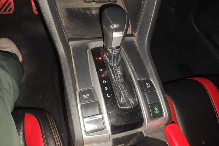 Used Honda Civic 2016 220TURBO CVT Luxury Edition Gear Lever