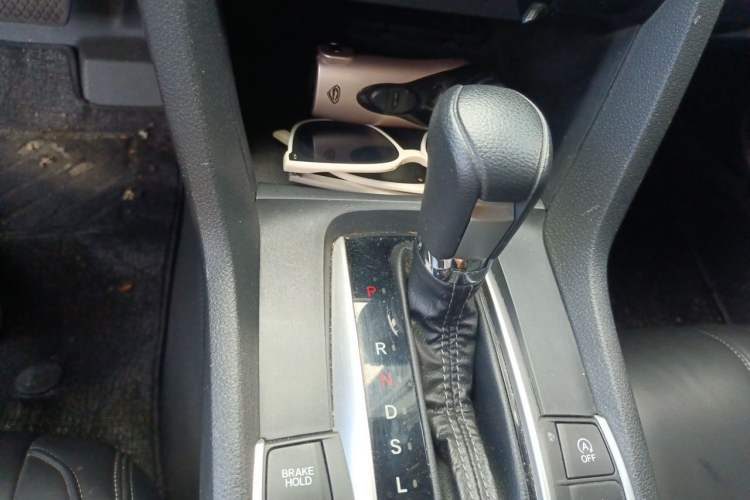 Used Honda Civic 2016 220TURBO CVT Luxury Edition Gear Lever