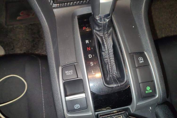 Used Honda Civic 2016 220TURBO CVT Luxury Edition Gear Lever