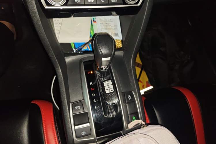 Used Honda Civic 2016 220TURBO CVT Luxury Edition Gear Lever