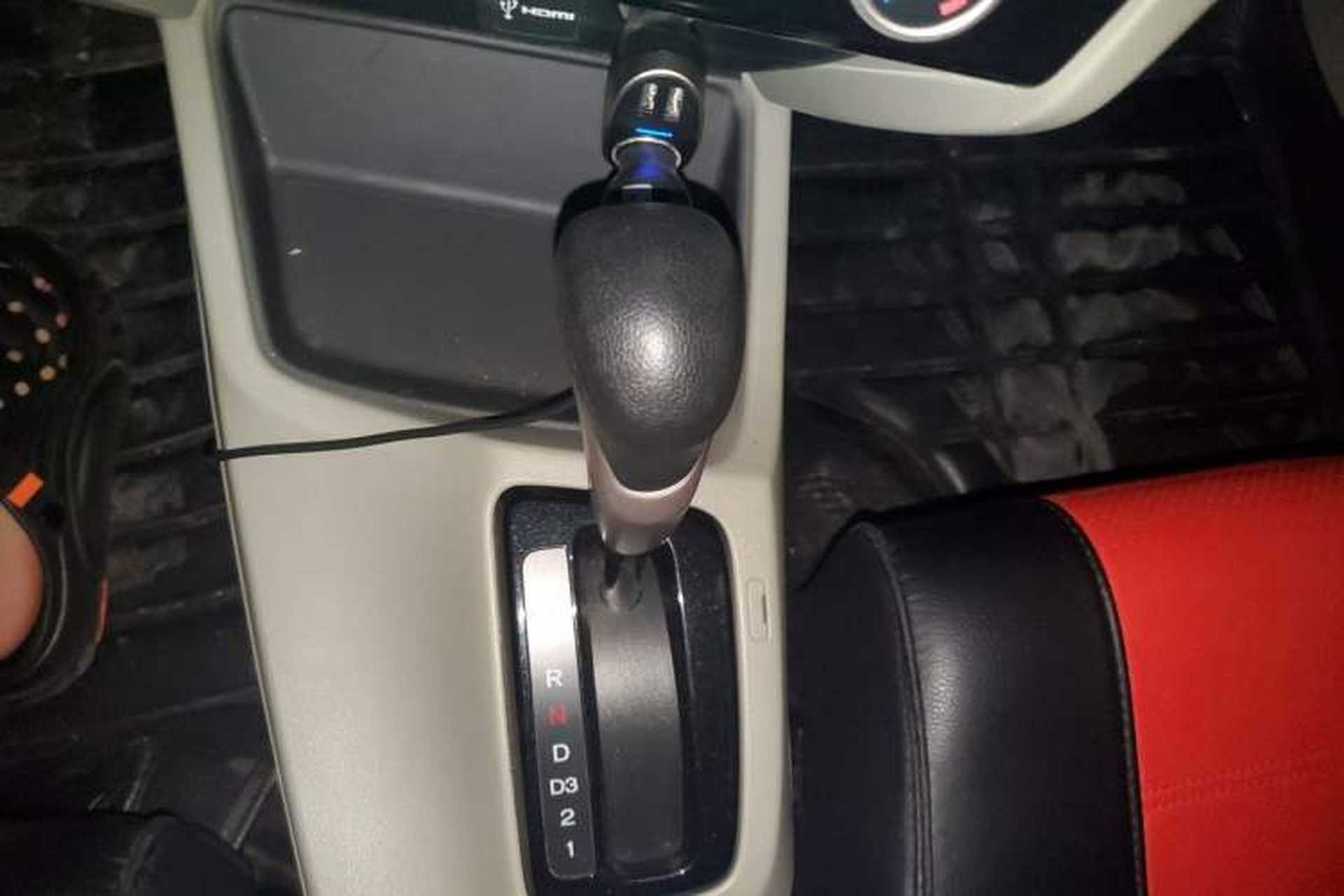 Used Honda Civic 2016 1.8L Automatic Comfort Version Gear Lever
