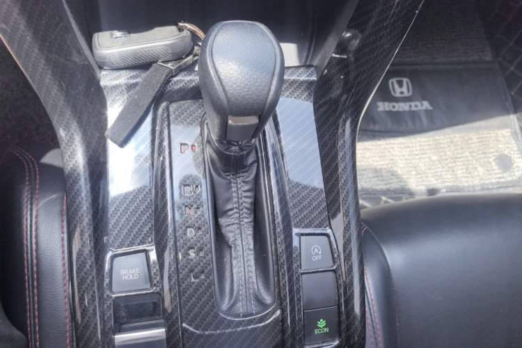 Used Honda Civic 2016 220TURBO CVT Luxury Edition Gear Lever