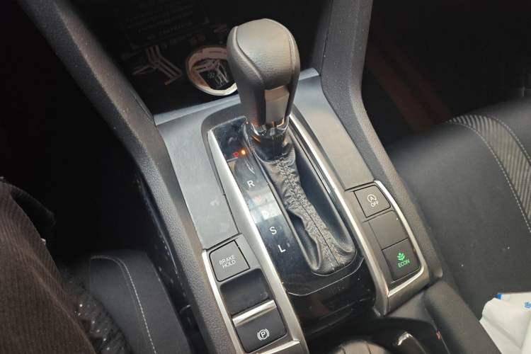Used Honda Civic 2016 220TURBO CVT Luxury Edition Gear Lever