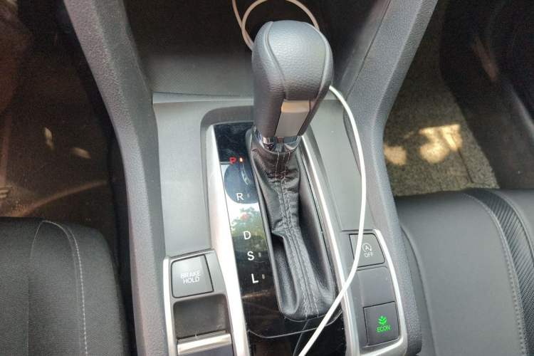 Used Honda Civic 2016 220TURBO CVT Luxury Edition Gear Lever