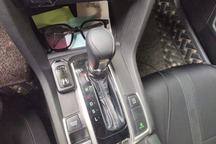 Used Honda Civic 2016 220TURBO CVT Luxury Edition Gear Lever