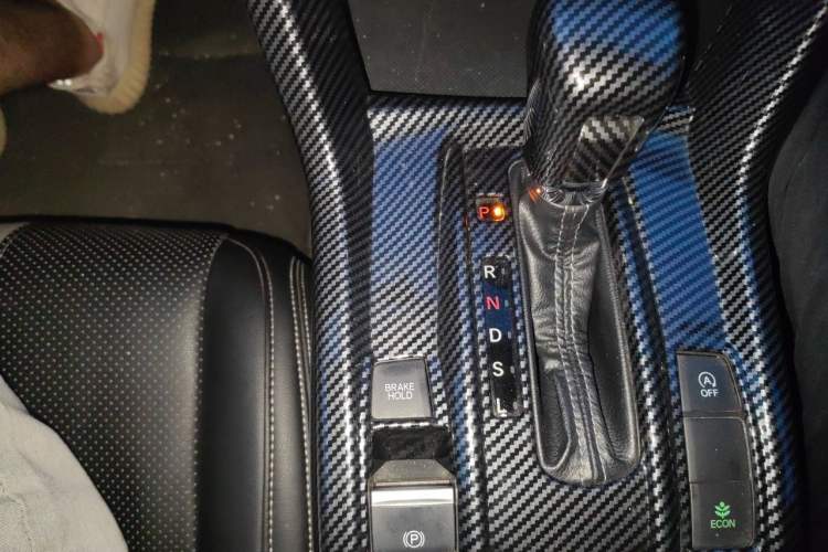 Used Honda Civic 2016 220TURBO CVT Luxury Edition Gear Lever