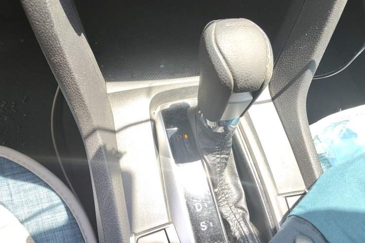 Used Honda Civic 2016 220TURBO CVT Luxury Edition Gear Lever