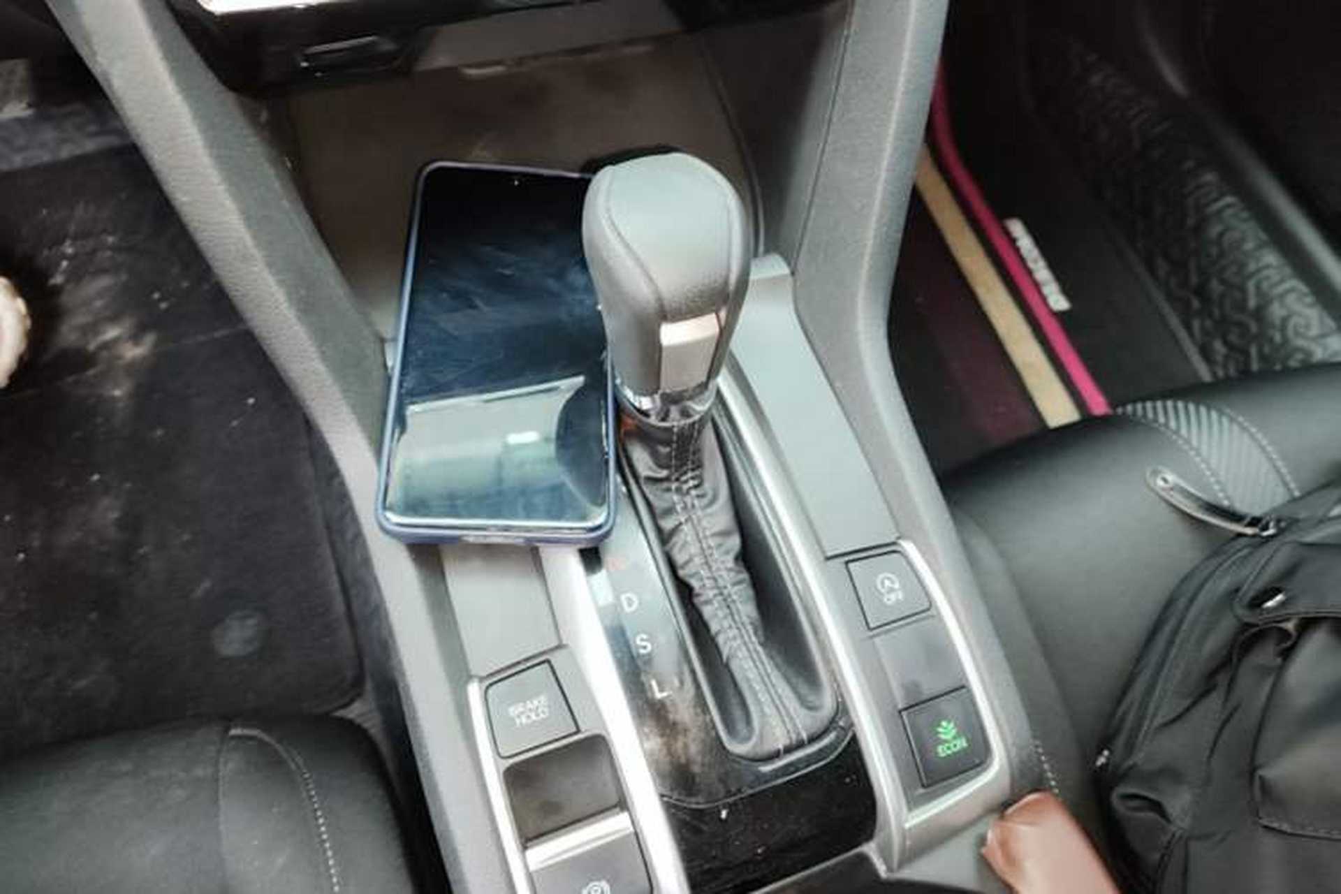 Used Honda Civic 2016 220TURBO CVT Luxury Edition Gear Lever