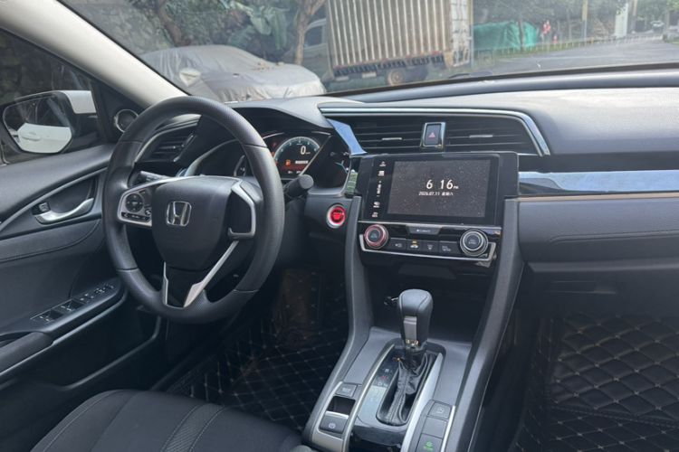 Used Honda Civic 2016 220TURBO CVT Luxury Edition Gear Lever