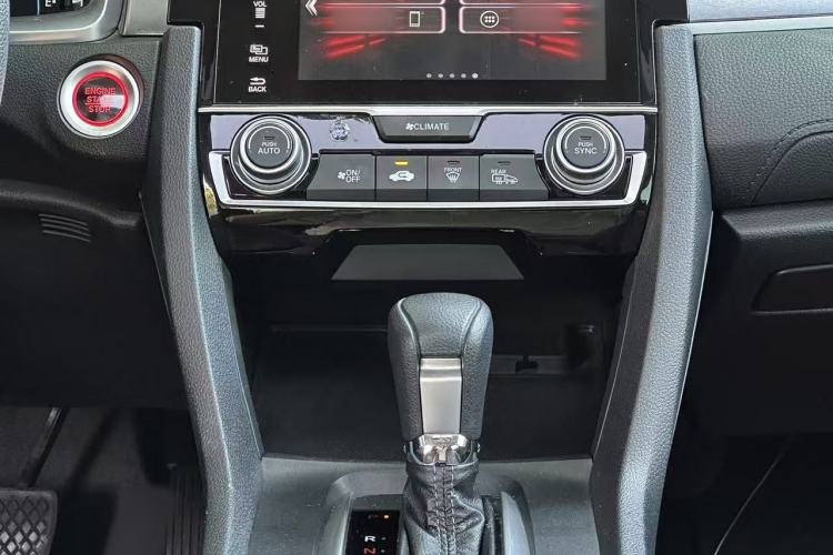 Used Honda Civic 2016 220TURBO CVT Luxury Edition Gear Lever