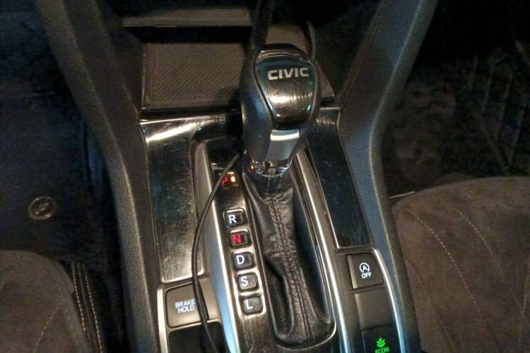 Used Honda Civic 2016 220TURBO CVT Luxury Edition Gear Lever