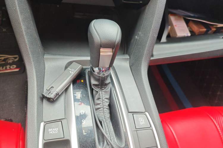 Used Honda Civic 2016 220TURBO CVT Luxury Edition Gear Lever