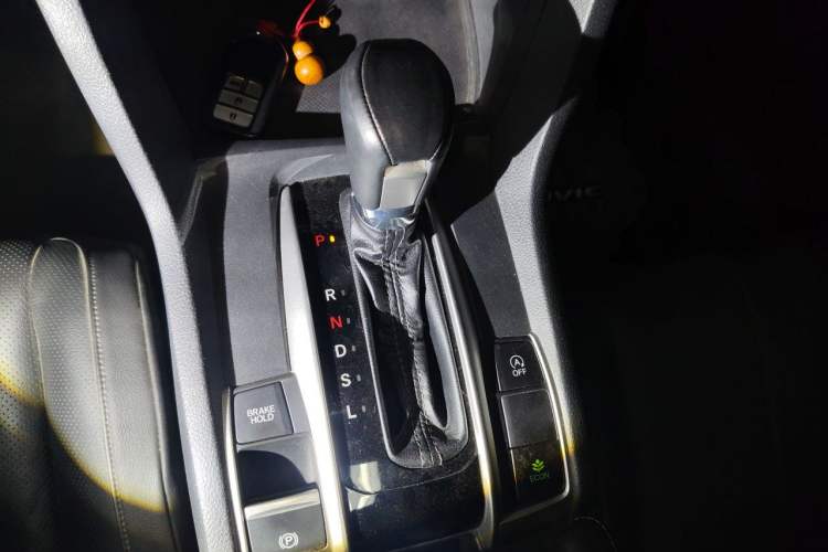 Used Honda Civic 2016 220TURBO CVT Prestige Edition Gear Lever