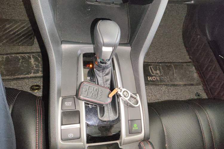 Used Honda Civic 2016 220TURBO CVT Luxury Edition Gear Lever