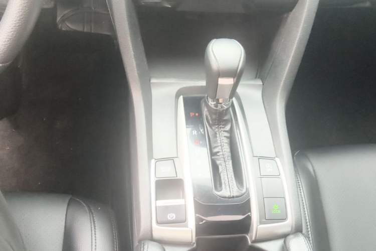 Used Honda Civic 2016 220TURBO CVT Luxury Edition Gear Lever
