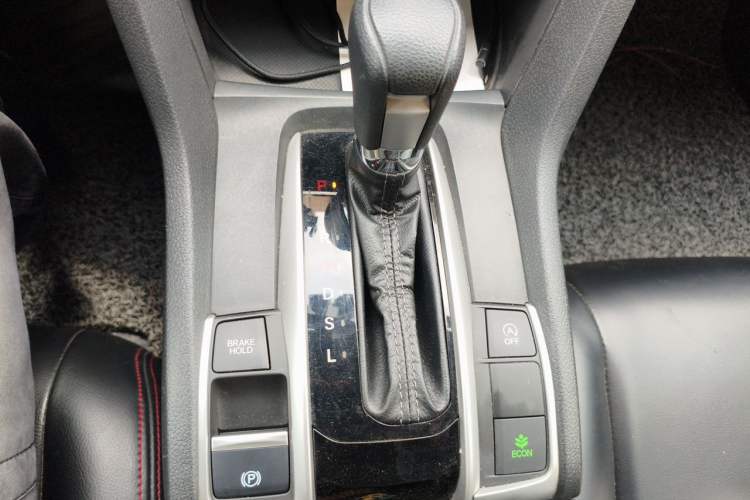Used Honda Civic 2016 220TURBO CVT Luxury Edition Gear Lever