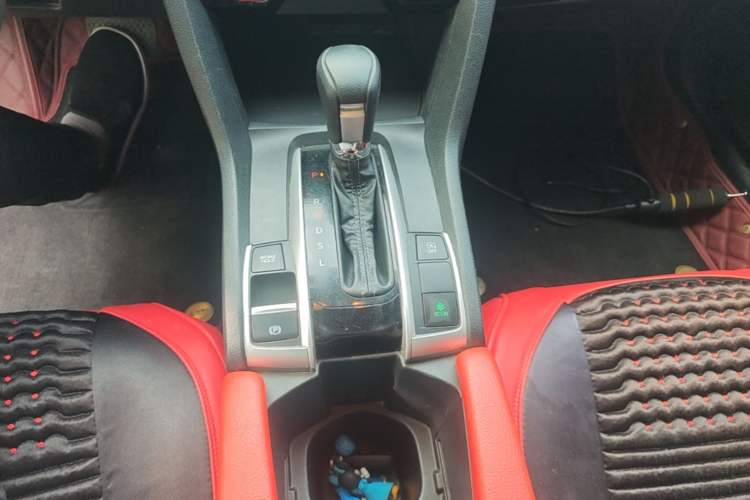 Used Honda Civic 2016 220TURBO CVT Luxury Edition Gear Lever