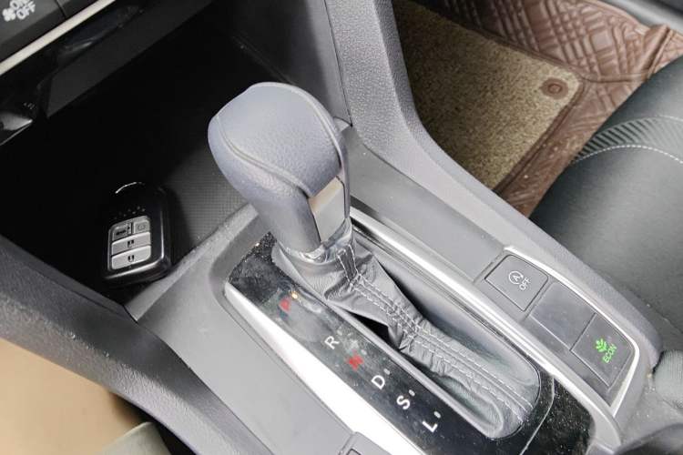 Used Honda Civic 2016 220TURBO CVT Luxury Edition Gear Lever