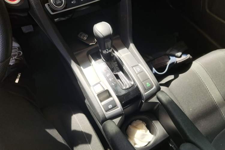 Used Honda Civic 2016 220TURBO CVT Luxury Edition Gear Lever