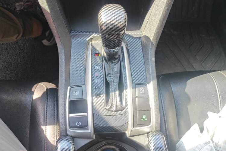 Used Honda Civic 2016 220TURBO CVT Luxury Edition Gear Lever