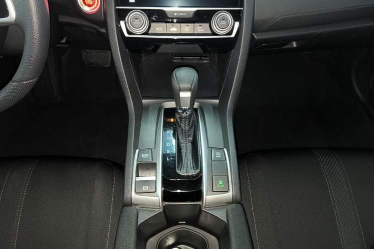 Used Honda Civic 2016 220TURBO CVT Luxury Edition Gear Lever