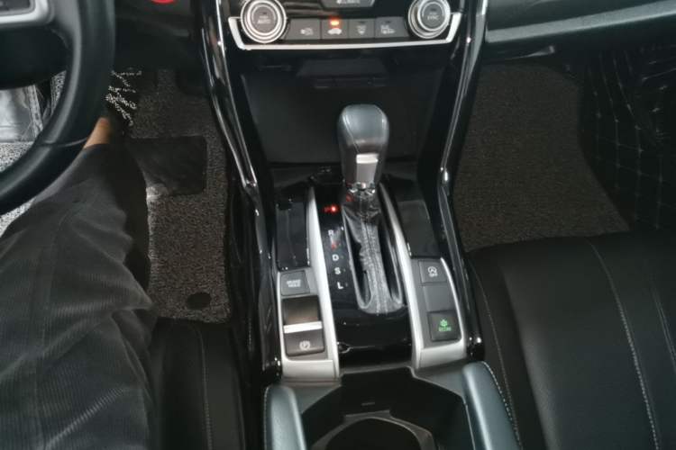 Used Honda Civic 2016 220TURBO CVT Prestige Edition Gear Lever