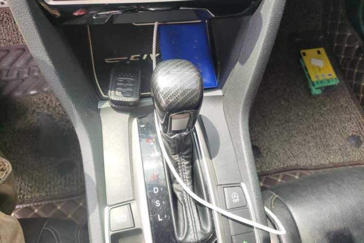 Used Honda Civic 2016 220TURBO CVT Luxury Edition Gear Lever