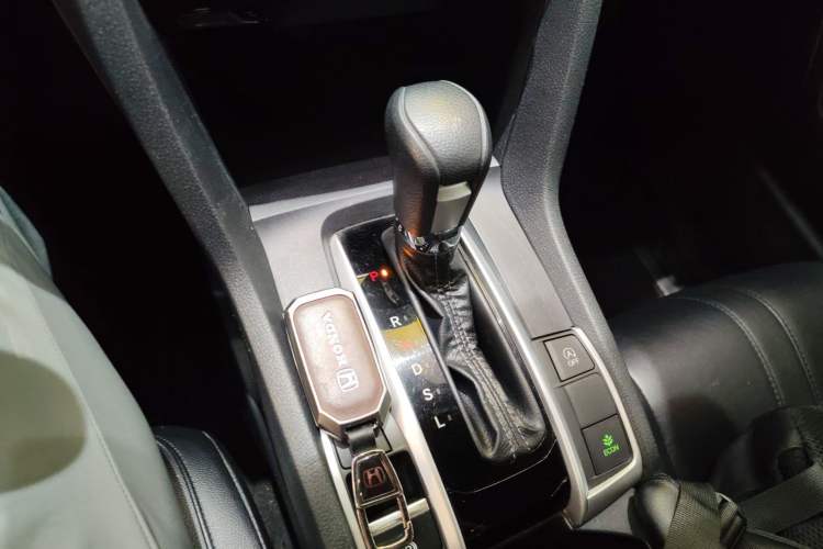 Used Honda Civic 2016 220TURBO CVT Luxury Edition Gear Lever