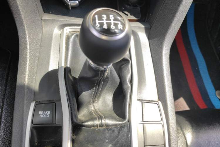 Used Honda Civic 2016 220TURBO Manual Luxury Edition Gear Lever