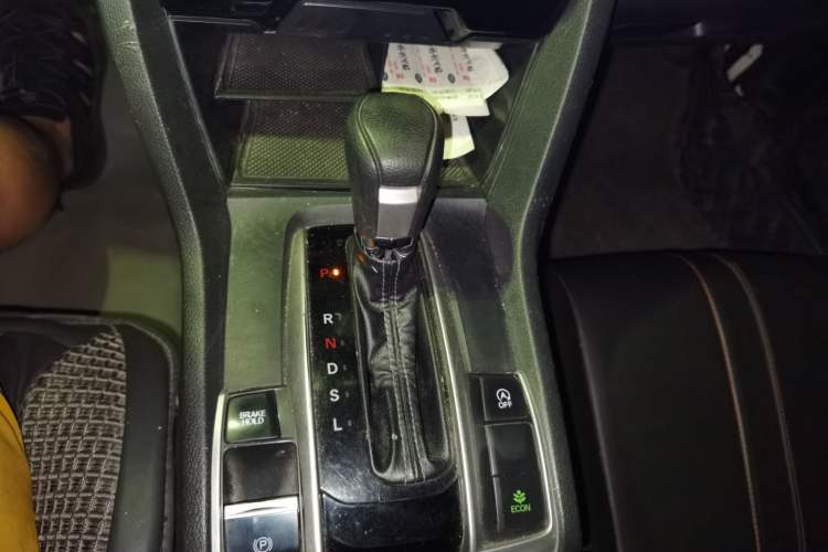 Used Honda Civic 2016 220TURBO CVT Luxury Edition Gear Lever