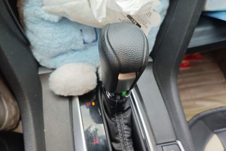 Used Honda Civic 2016 220TURBO CVT Luxury Edition Gear Lever