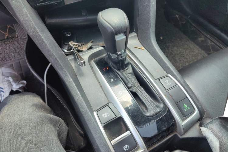 Used Honda Civic 2016 220TURBO CVT Luxury Edition Gear Lever
