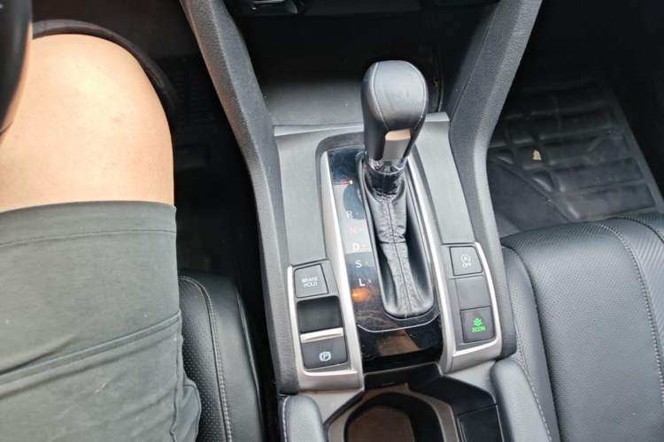 Used Honda Civic 2016 220TURBO CVT Prestige Edition Gear Lever