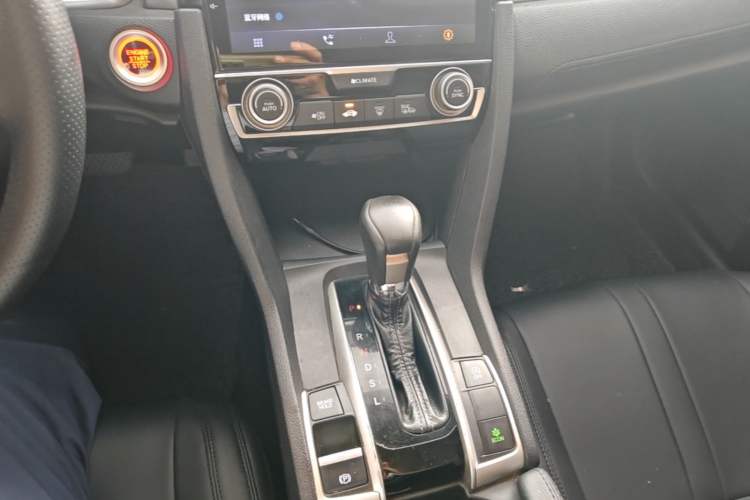 Used Honda Civic 2016 220TURBO CVT Luxury Edition Gear Lever