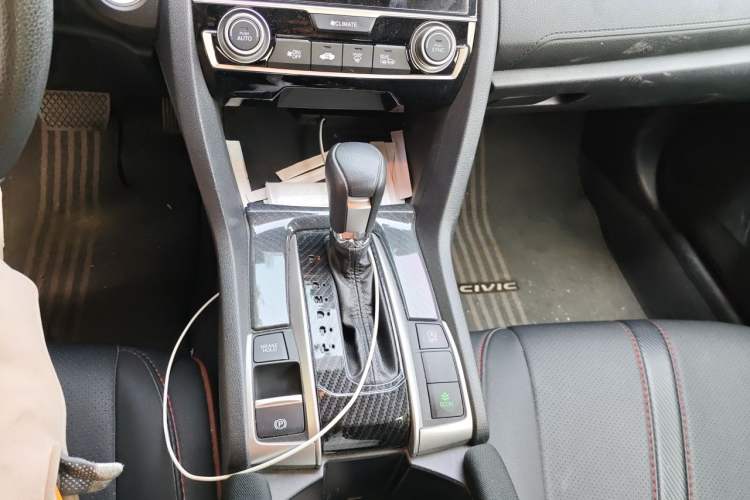 Used Honda Civic 2016 220TURBO CVT Luxury Edition Gear Lever