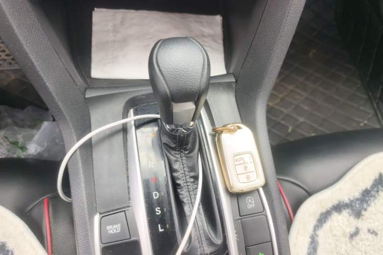 Used Honda Civic 2016 220TURBO CVT Luxury Edition Gear Lever