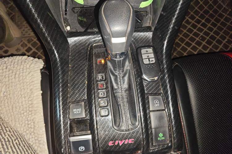 Used Honda Civic 2016 220TURBO CVT Luxury Edition Gear Lever