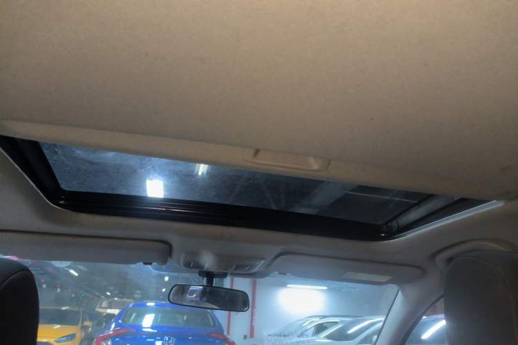 Used Honda Civic 2016 220TURBO Manual Luxury Edition Headliner