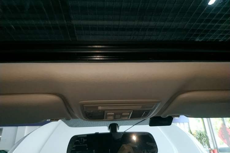 Used Honda Civic 2016 220TURBO CVT Luxury Edition Headliner
