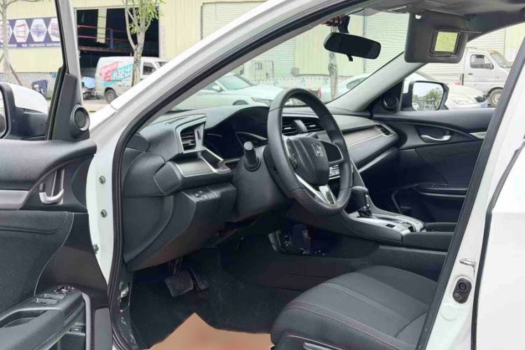 Used Honda Civic 2016 220TURBO CVT Luxury Edition Interior 1