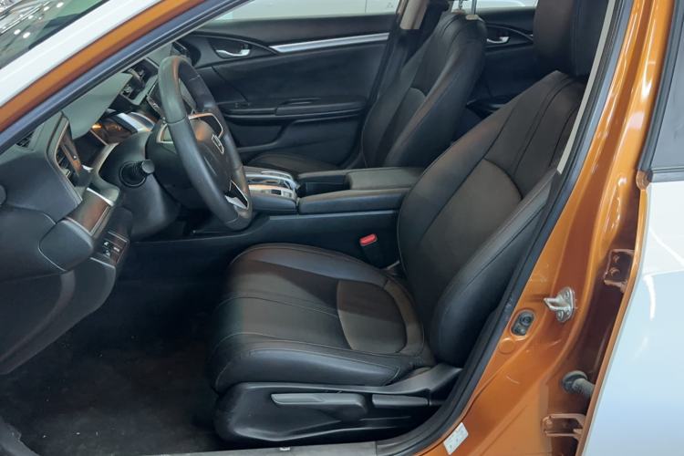Used Honda Civic 2016 220TURBO CVT Luxury Edition Interior 1