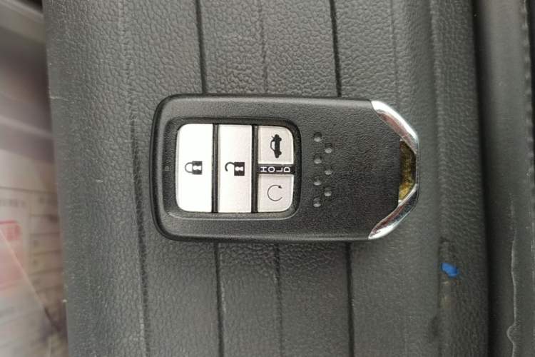 Used Honda Civic 2016 220TURBO CVT Luxury Edition Interior 1