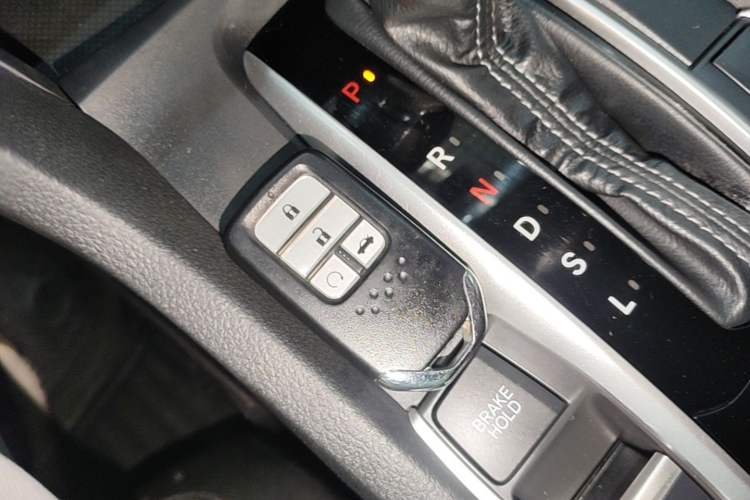 Used Honda Civic 2016 220TURBO CVT Luxury Edition Interior 1