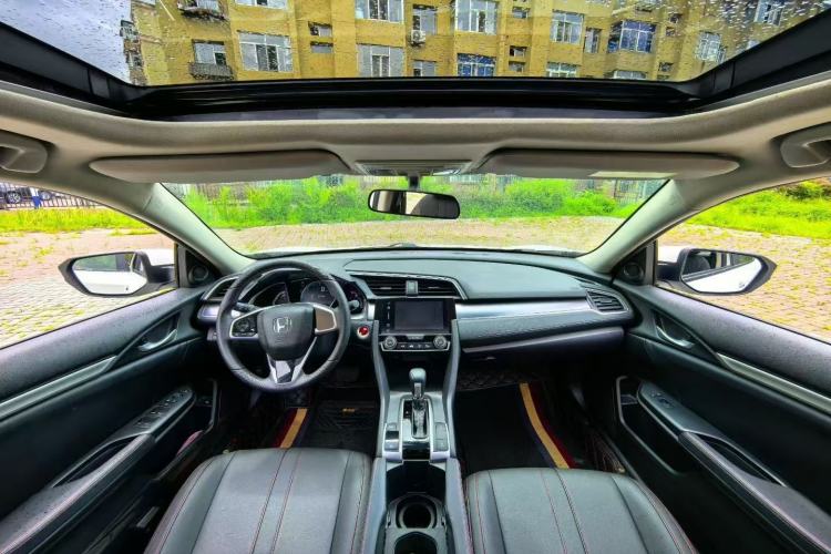 Used Honda Civic 2016 220TURBO CVT Luxury Edition Interior 1