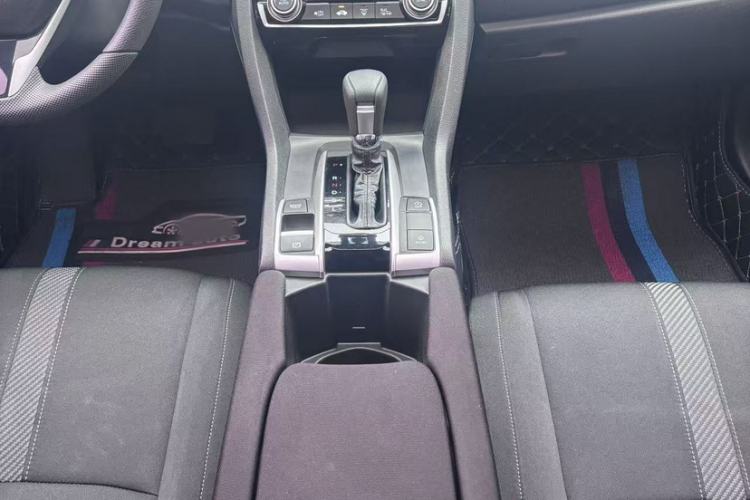 Used Honda Civic 2016 220TURBO CVT Luxury Edition Interior 1