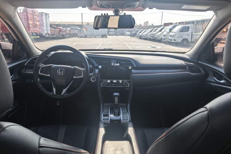 Used Honda Civic 2016 220TURBO CVT Luxury Edition Interior 1