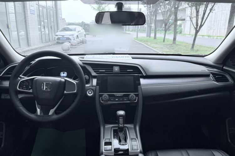 Used Honda Civic 2016 220TURBO CVT Luxury Edition Interior 1